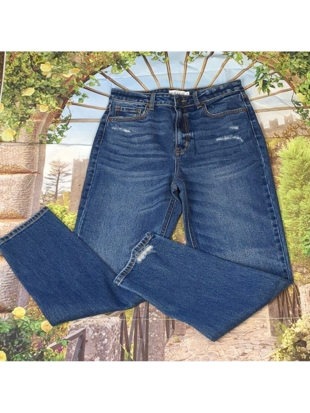 CELLO distressed high waist jeans size 9